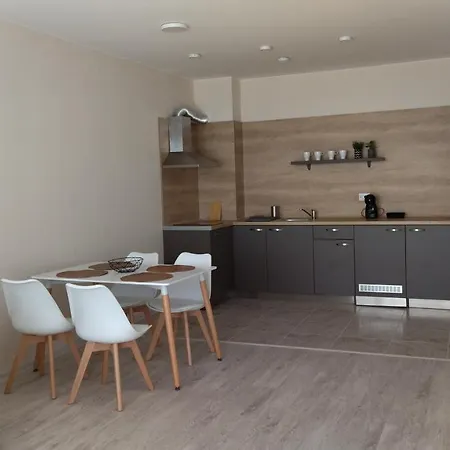 Happy Apartment