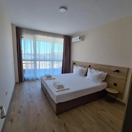 Happy Apartment
