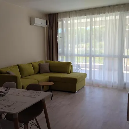 Happy Apartment