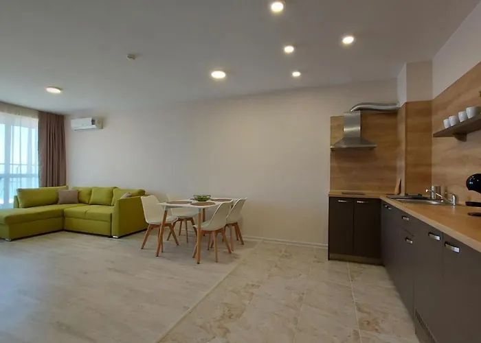 Апартаменты Happy 4*