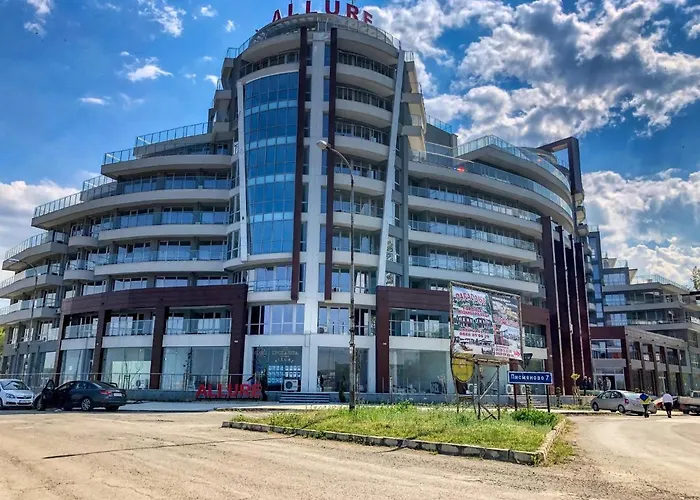 Апартаменты Happy 4*